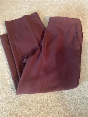Tommy Bahama size 6 100% silk cropped pants